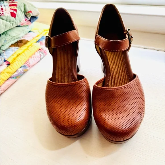 B.O.C. Brown Women's Clog Mary Jane Heels - Picture 4 of 6